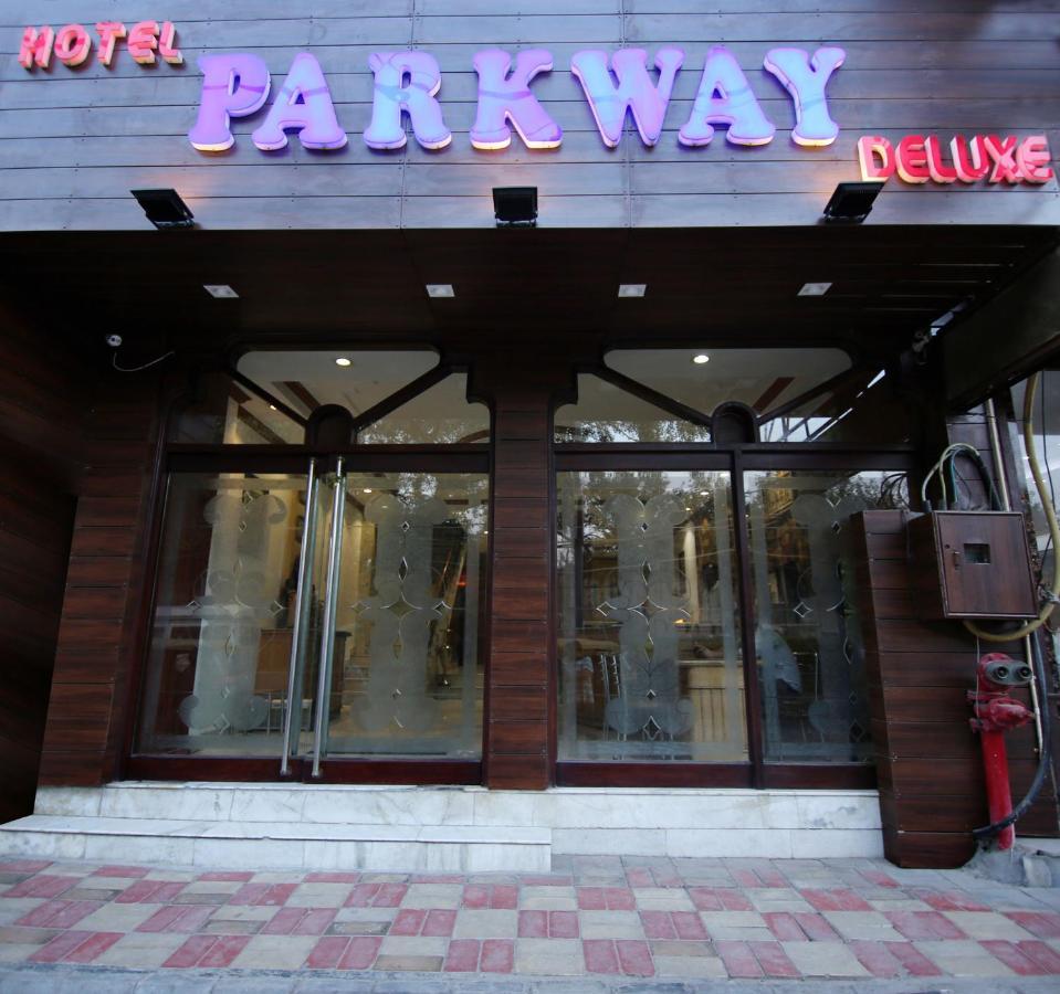Hotel Parkway Deluxe Nueva Delhi Exterior foto