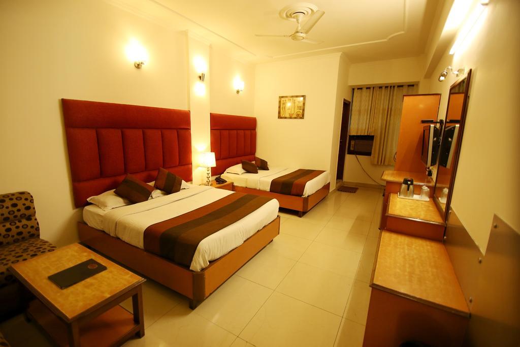 Hotel Parkway Deluxe Nueva Delhi Exterior foto