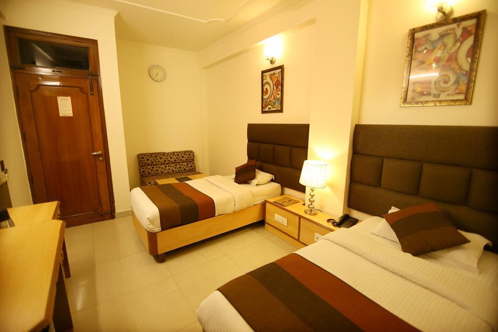 Hotel Parkway Deluxe Nueva Delhi Exterior foto