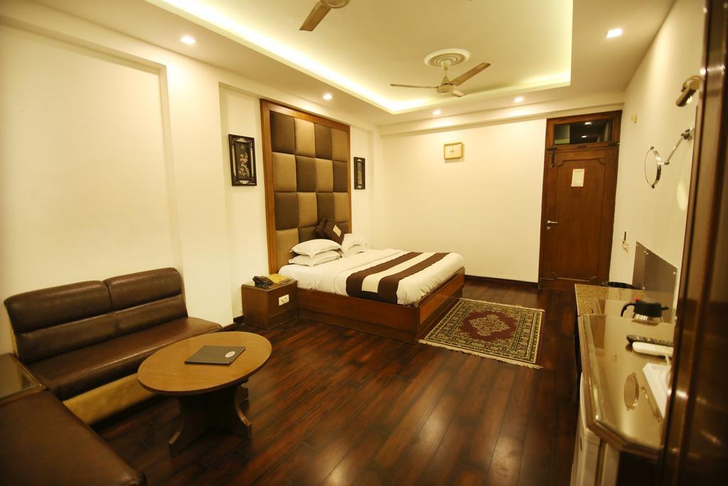 Hotel Parkway Deluxe Nueva Delhi Exterior foto