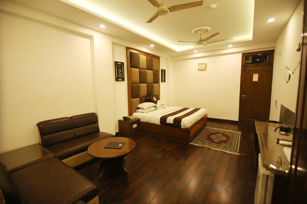 Hotel Parkway Deluxe Nueva Delhi Exterior foto