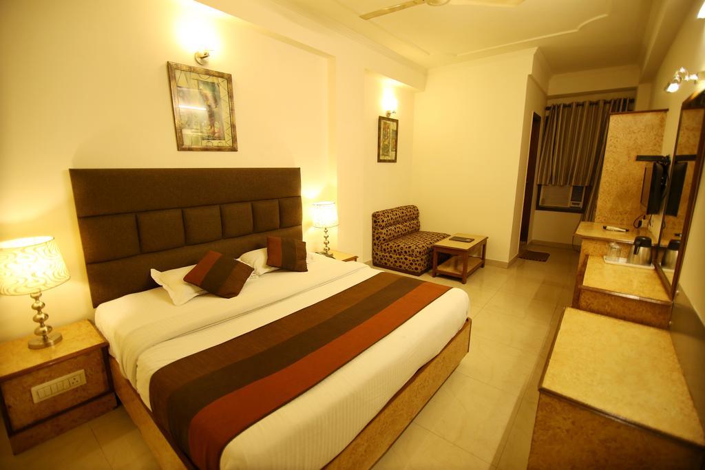 Hotel Parkway Deluxe Nueva Delhi Exterior foto