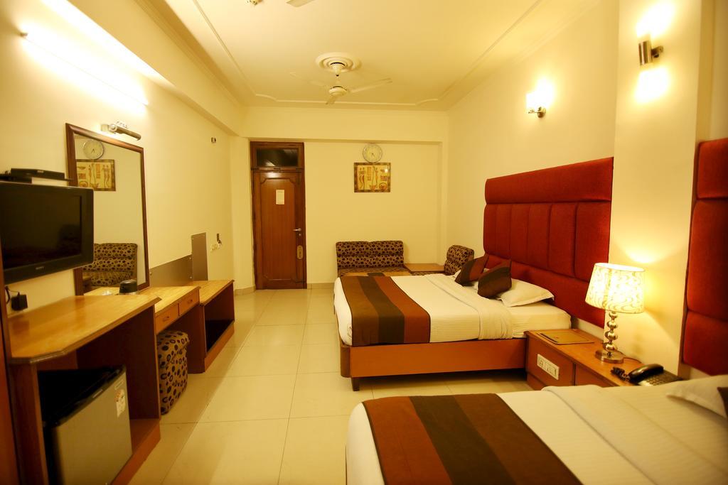 Hotel Parkway Deluxe Nueva Delhi Exterior foto