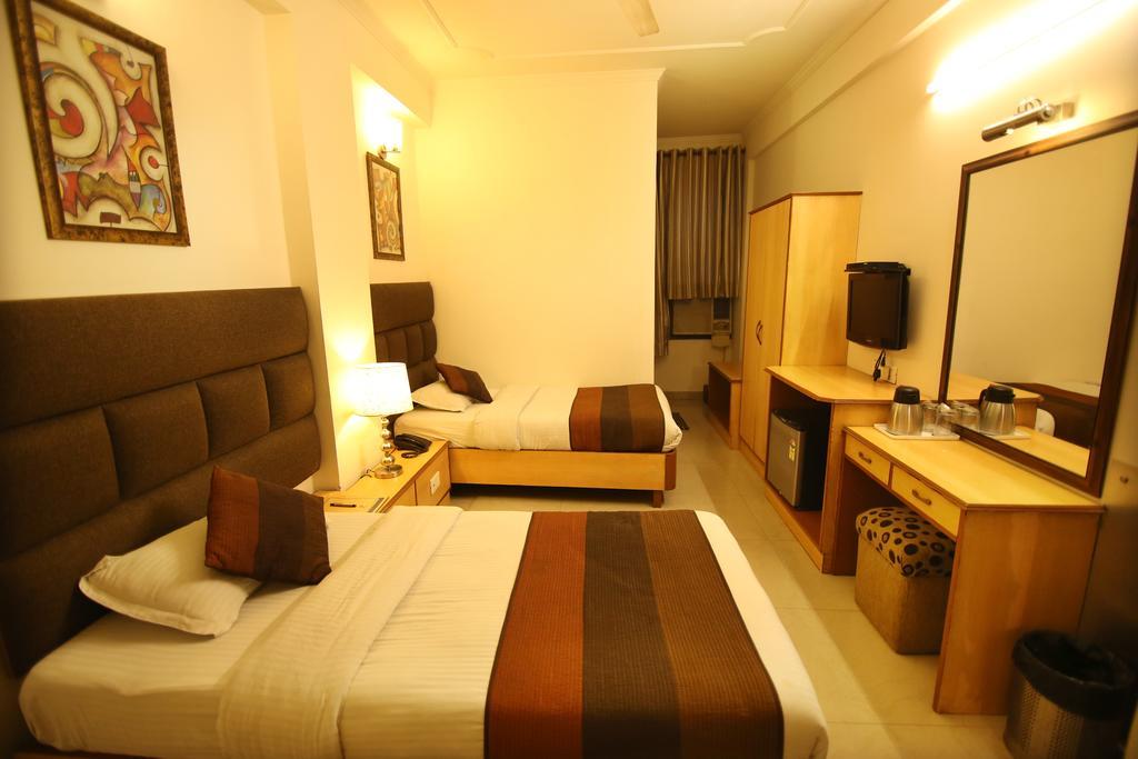 Hotel Parkway Deluxe Nueva Delhi Exterior foto