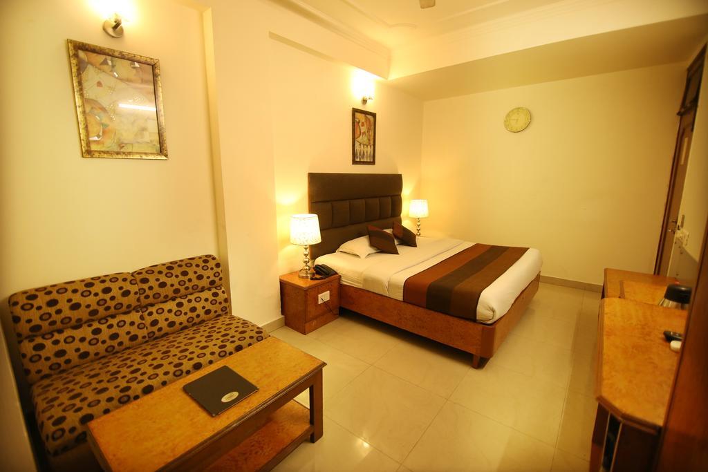 Hotel Parkway Deluxe Nueva Delhi Exterior foto